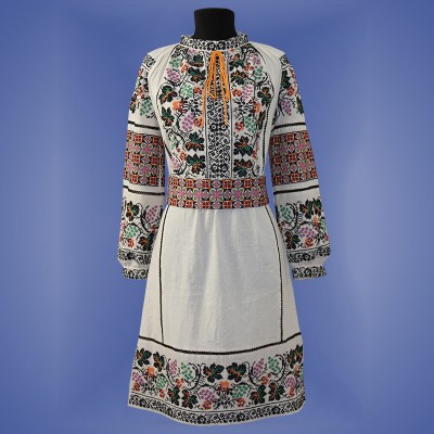 Embroidered dress "Fantasy"